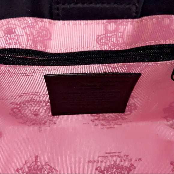 MY FLAT IN LONDON Quilted Bee Handbag